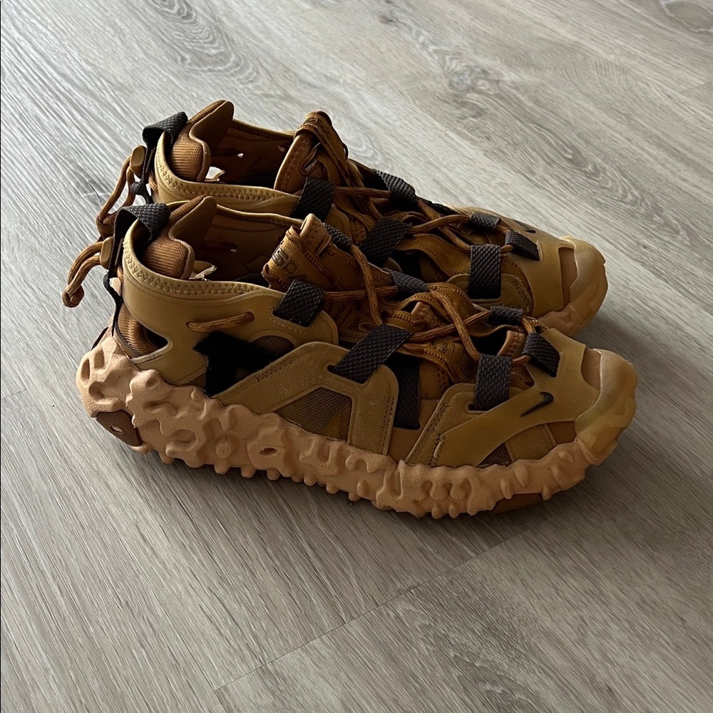 Authentic Nike ISPA OverReact Sneakers Sandals US 6 EUR 38.5 Club Gold
